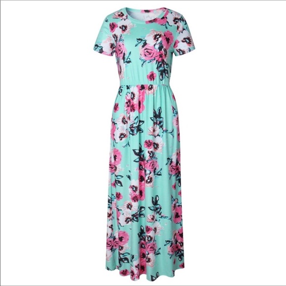 LAST ONE-Flower Maxi Dress- it has pockets!! - Picture 7 of 7